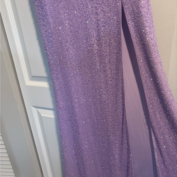 Elegant Purple/Lavender Gown - Picture 3 of 5